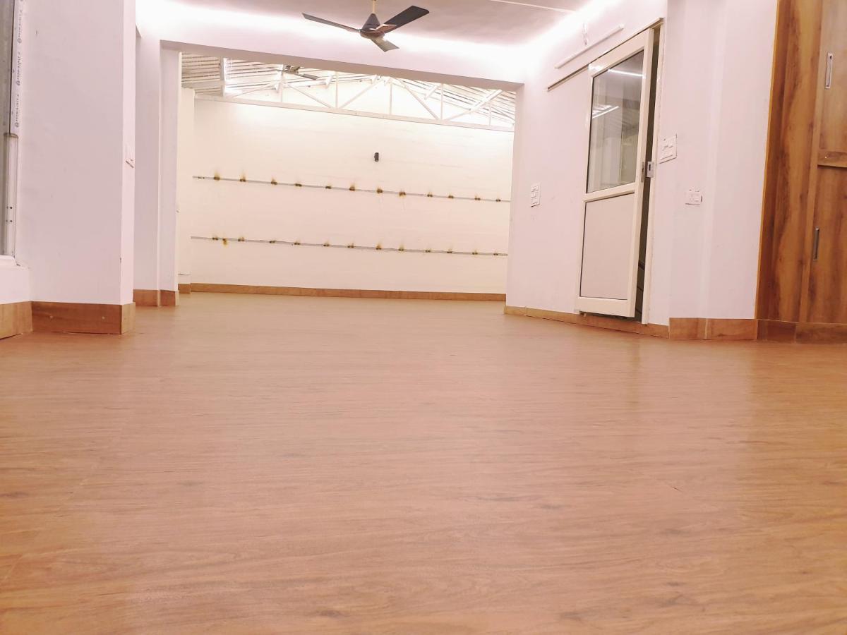 Hotel The Moksham Rishikesh Bagian luar foto