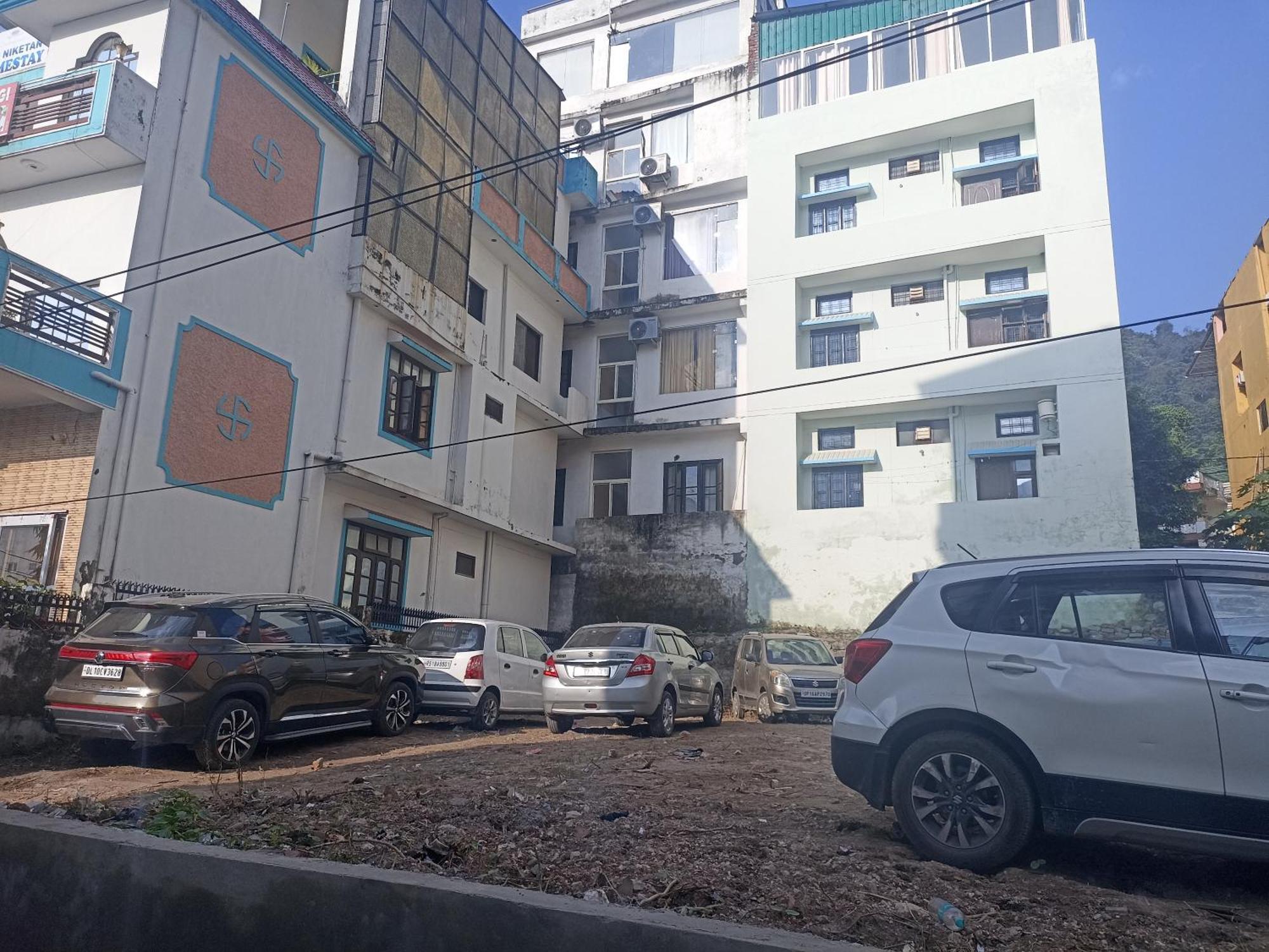 Hotel The Moksham Rishikesh Bagian luar foto